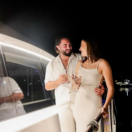 Botel Sicilyacht Charters & *
