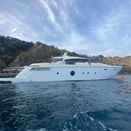 Botel Sicilyacht Charters &