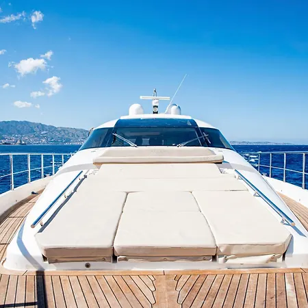 Sicilyacht Charters & Botel *